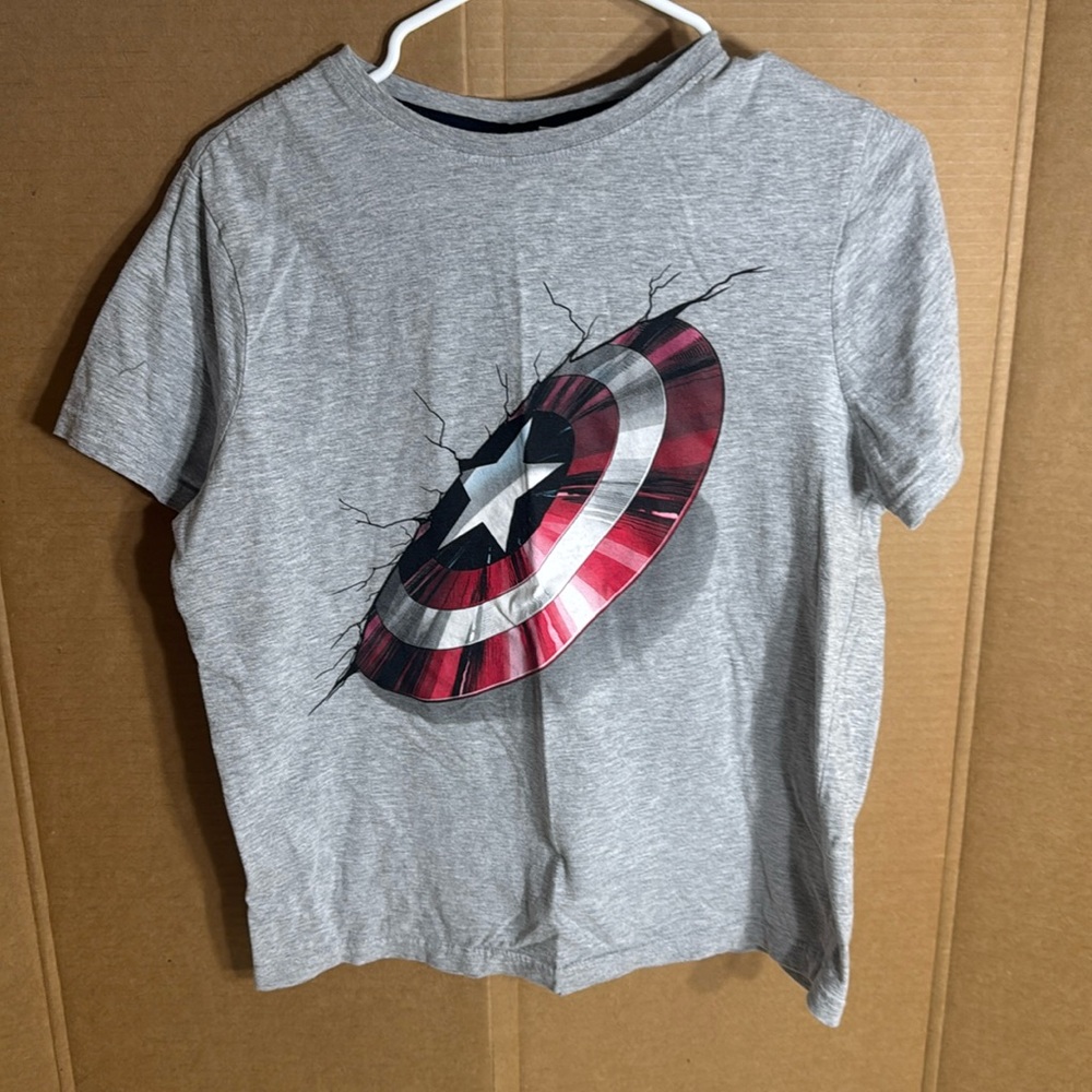 Captain‎ America T-Shirt men's S